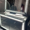 WXM-1176&WXF-2139 Conjunto de muebles LED Cuentas octogonales Espejo de maquillaje simple a la moda Gabinete con espejo 6 cajones
