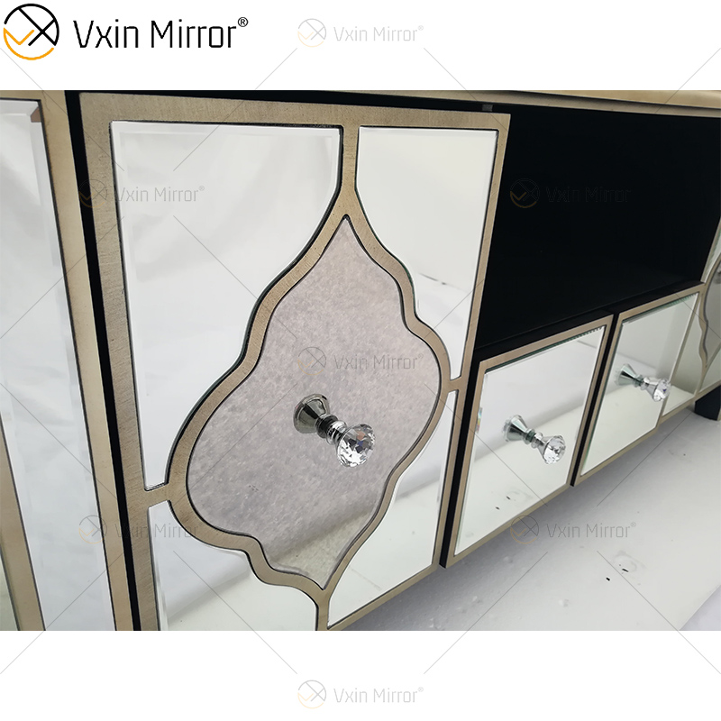 Adornado Berlin Furniture WXF-680 Anti Champagne Gold TV Stands Gabinete con 2 cajones y puertas