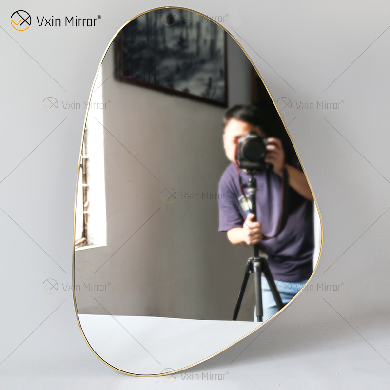 Golden Vxin Decoración de pared única Marco de metal dorado Espejos decorativos Espejo de pared simple y elegante de lujo