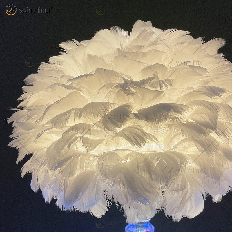 Lámpara de mesa de cristal de plumas preciosas de suministro de fábrica con LED para dormitorio
