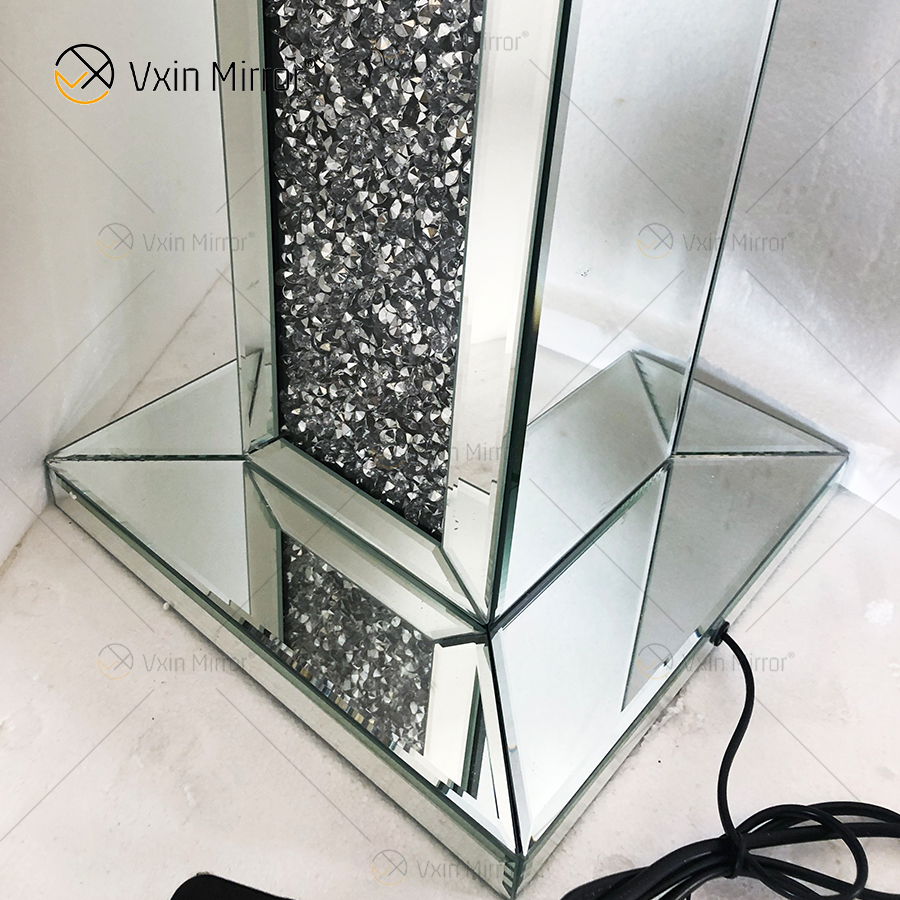 WXFL-032 Lámpara de pie de cristal plateado para sala de estar con pantalla para lámpara de espejo de hotel