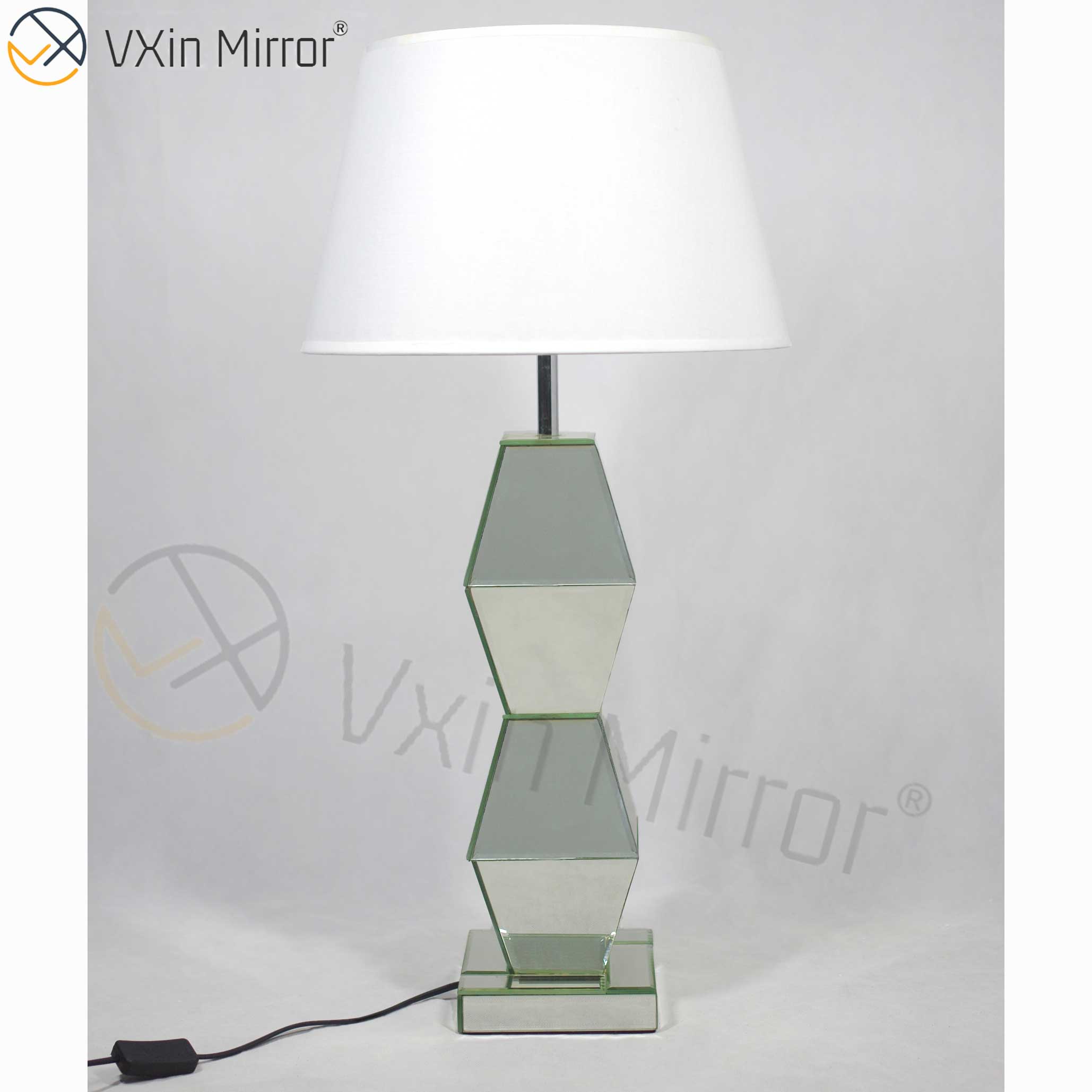 Nuevo diseño WXTL-005 Muebles de dormitorio modernos Lámpara de espejo de mesa plateada con lámpara de espejo de pantalla