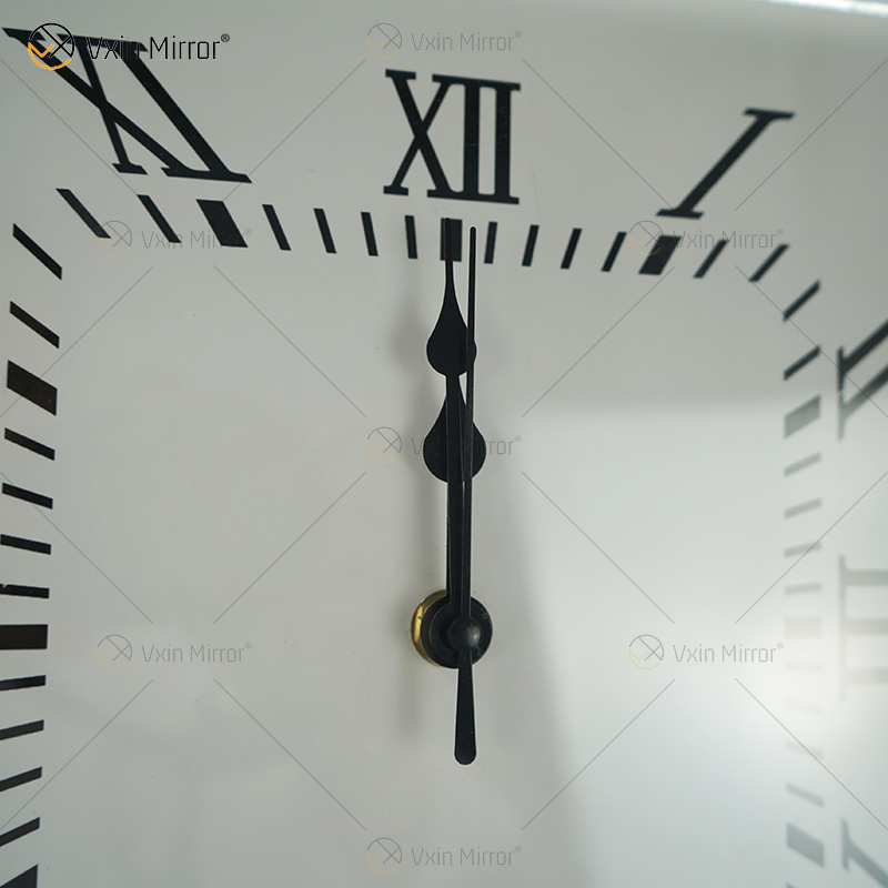 Reloj con espejo WXMC-053 Diamante triturado Reloj de pie elegante plateado
