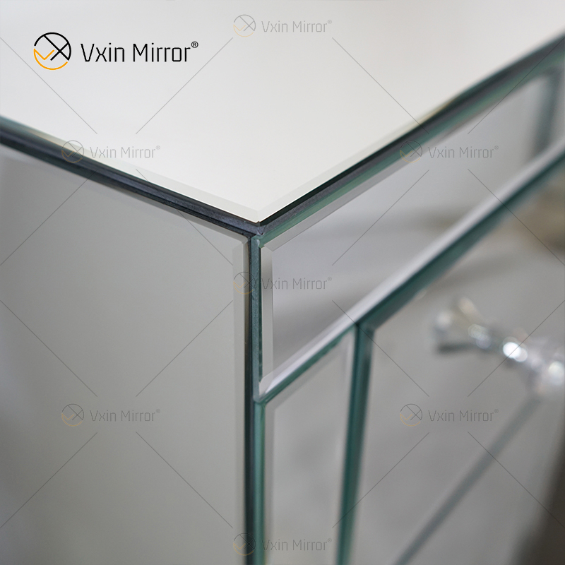 Suministro de fábrica WXF-125 Tocador de esquina con espejo plateado moderno Cómoda
