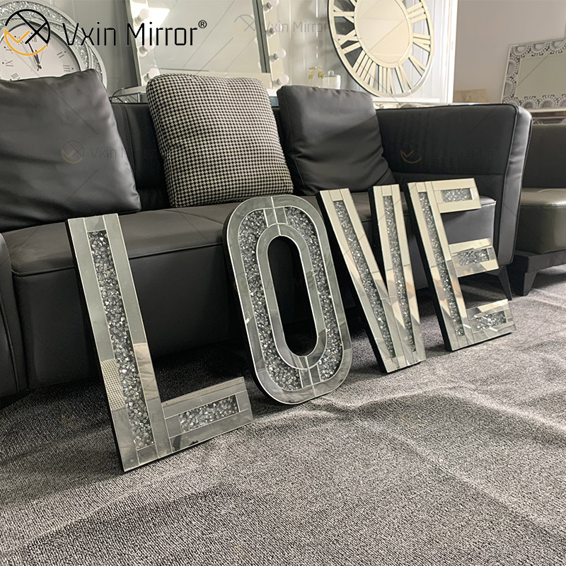 Espejo de diamantes de cristal triturado plateado con letras para colgar en la pared, espejo de decoración de amor con espejo de Navidad, arte de pared para muebles de sofá
