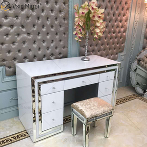 Juego de espejos blancos de venta caliente WXF-792 Tocador moderno con marco de plata con silla 7 cajones