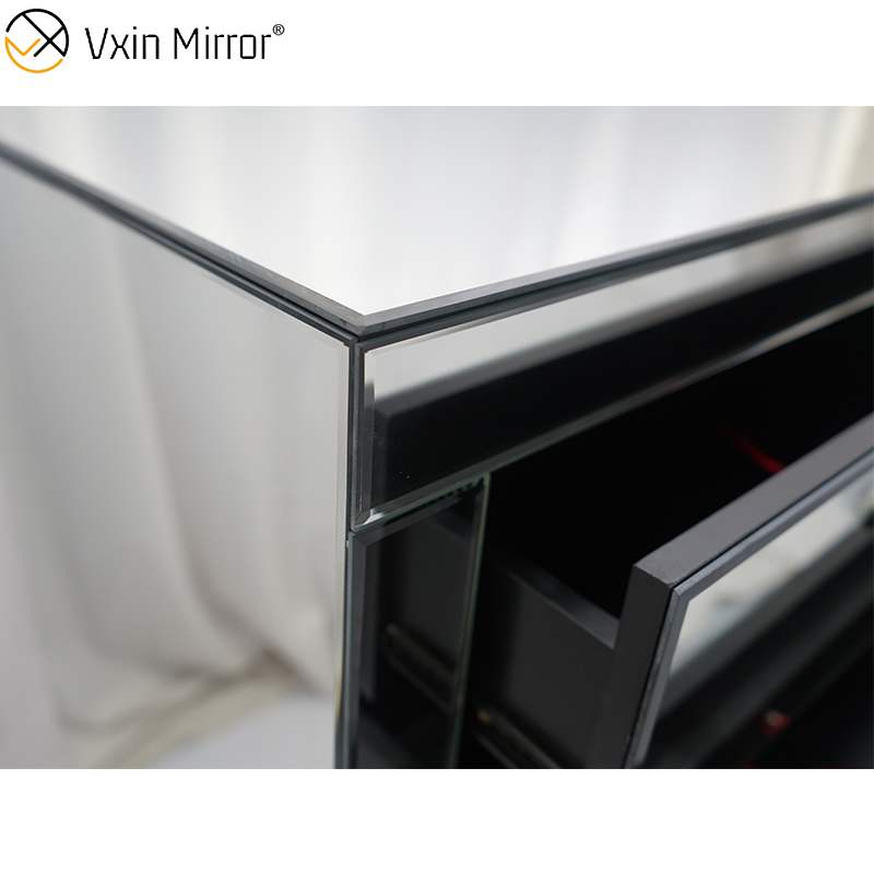 Glass Decor WXF-243 Armario moderno plateado con espejo y cajones múltiples