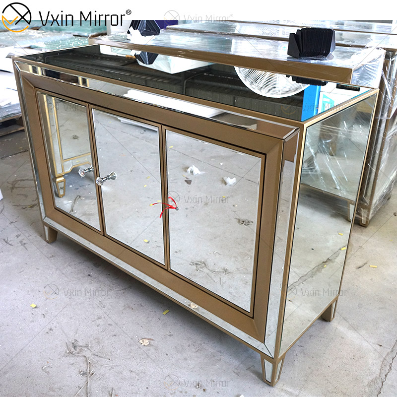 Aparador de diseño dorado Champage WXF-268 Gabinete de armario con espejo de lujo con cajones Muti