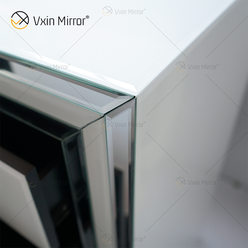 Juego de espejos blancos de venta caliente WXF-792 Tocador moderno con marco de plata con silla 7 cajones